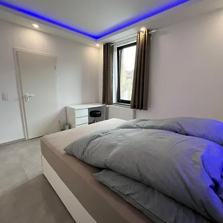 Schoene Mitte Von * Oberhausen (North Rhine-Westphalia)