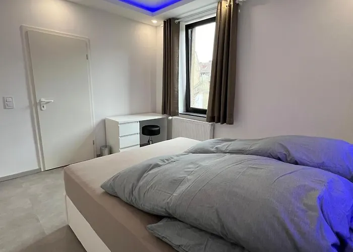 Schoene Mitte Von * Oberhausen (North Rhine-Westphalia)